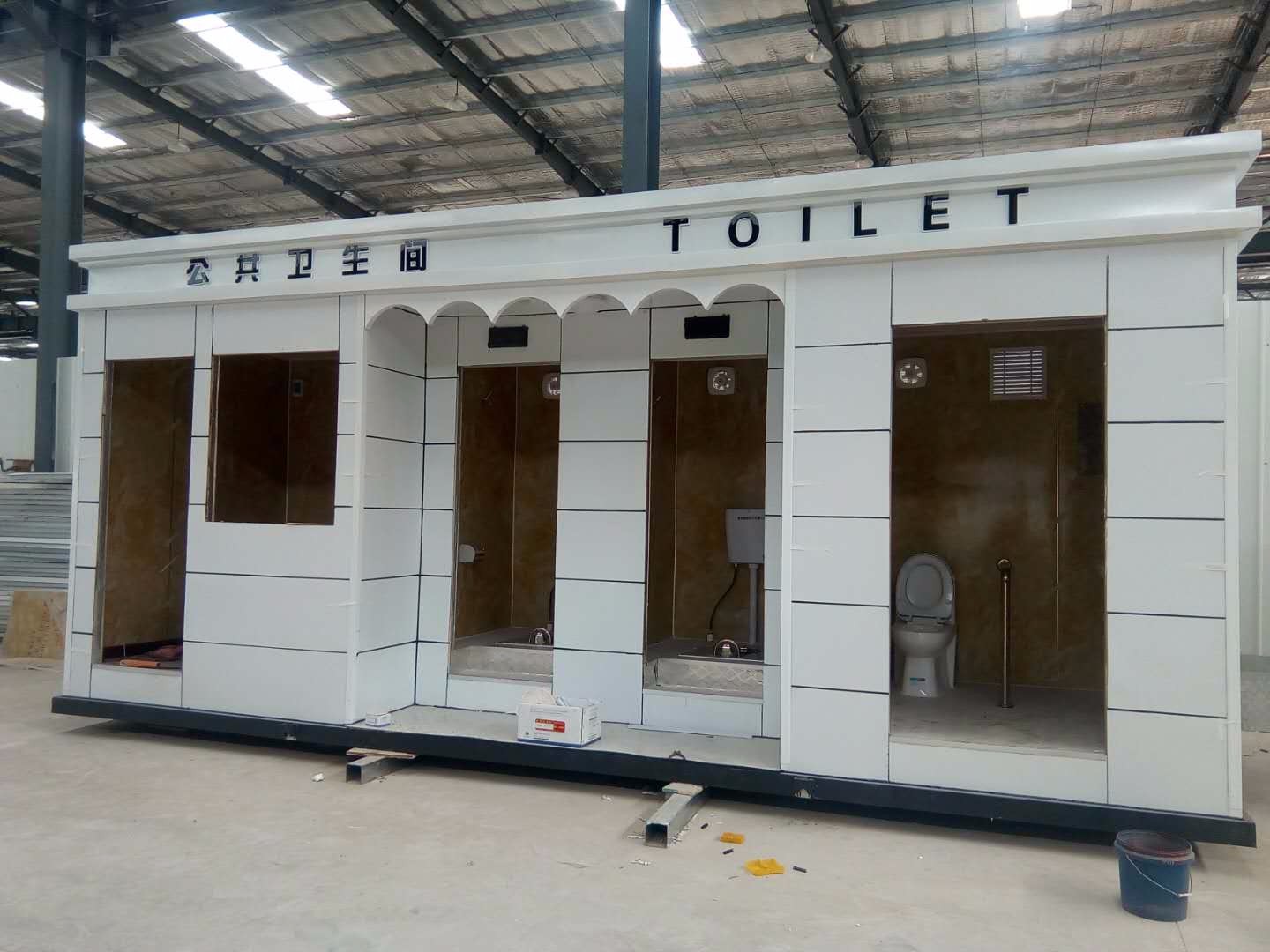 城市現(xiàn)代型移動公廁 城市現(xiàn)代型移動公廁